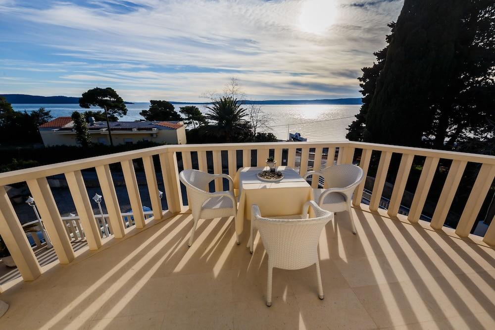 Hotel Villa Zarko Kaštel Stari エクステリア 写真