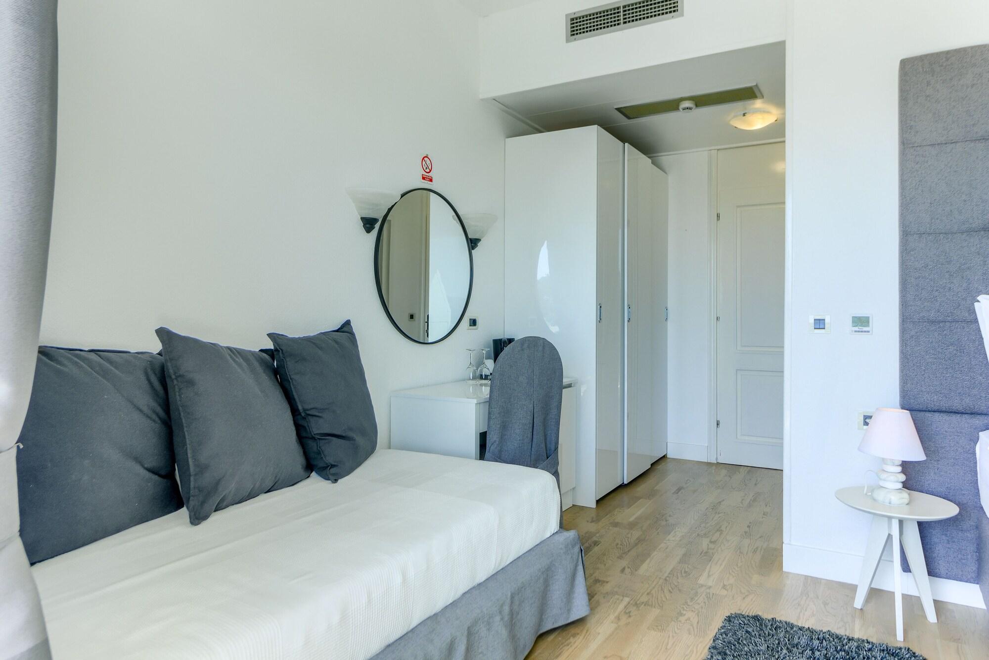 Hotel Villa Zarko Kaštel Stari エクステリア 写真