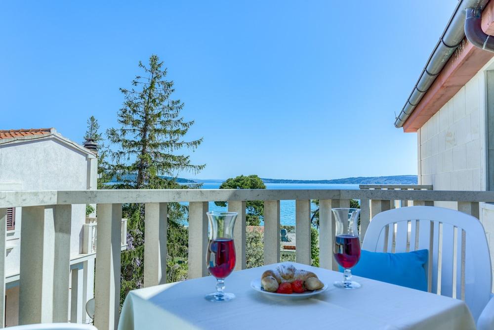 Hotel Villa Zarko Kaštel Stari エクステリア 写真