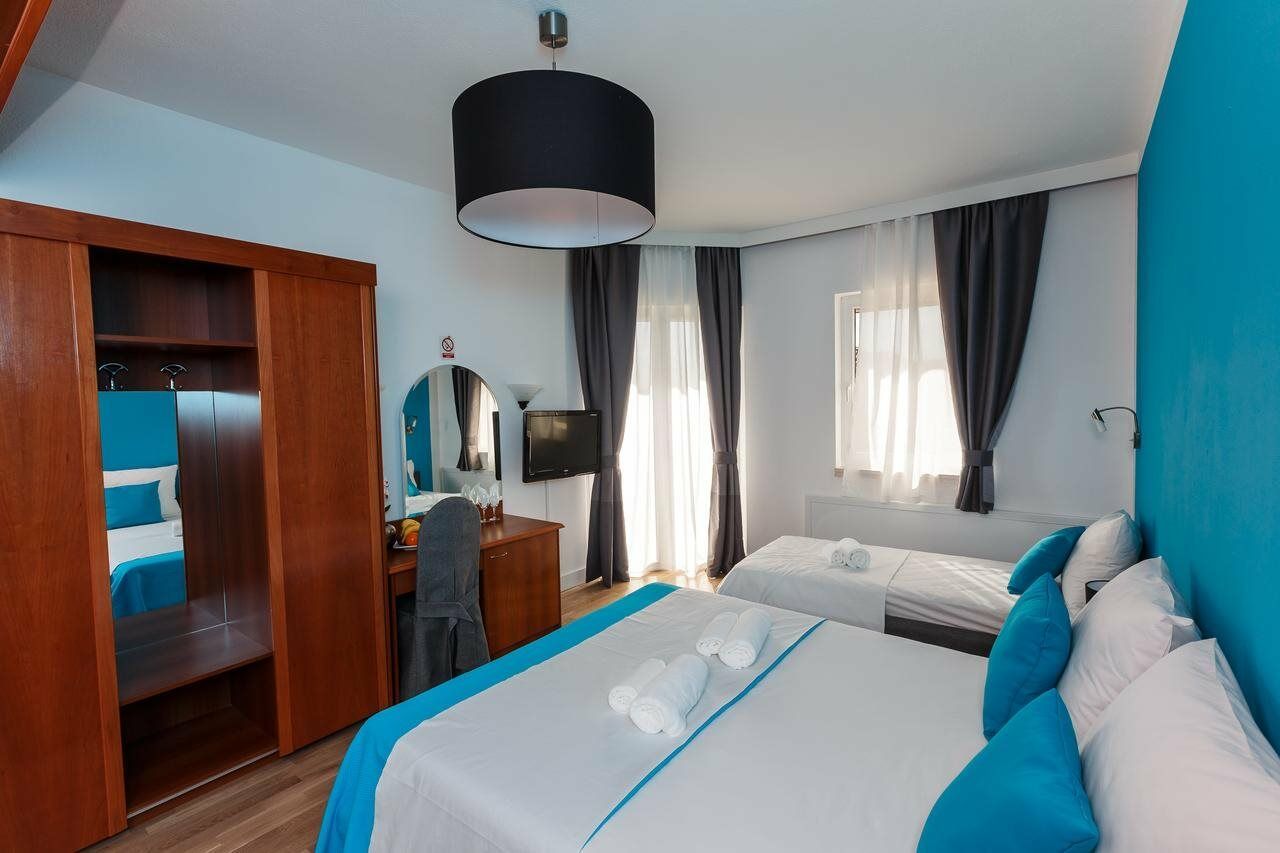 Hotel Villa Zarko Kaštel Stari エクステリア 写真
